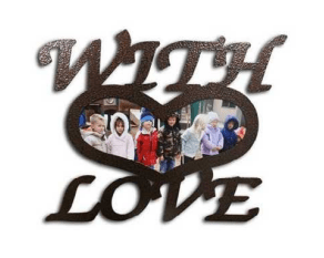 מסגרת מתכת WITH LOVE עם תמונה בעיצוב אישי - דגם לב - Baby Coupon