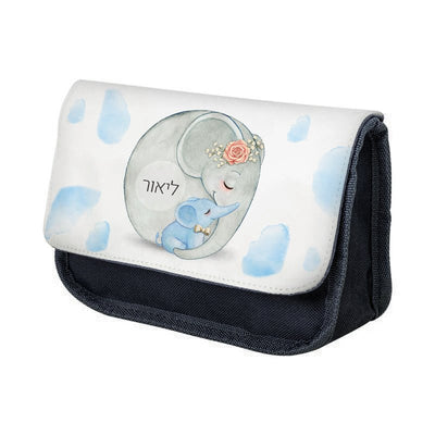 סט מוצרים עם שם הילד/ה בעיצוב פילים כחול - Baby Coupon