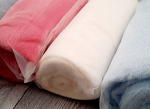 מגבת חיבוקי גדולה עם סקוץ 100% כותנה במגוון צבעים - אפשרות לתוספת שם + אייקון